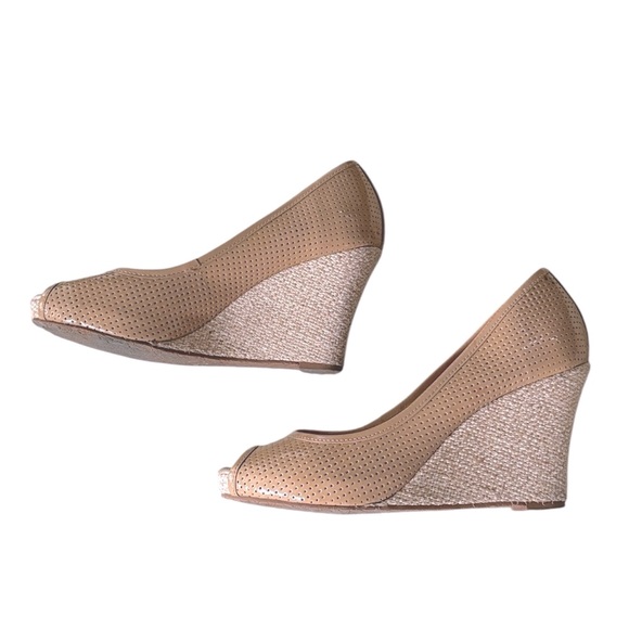 Lilly Pulitzer Resort Chic Perforated Patent Leather & Metallic Wedges in Sand 7